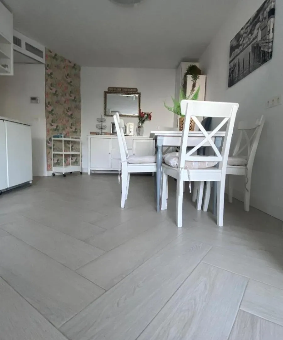 Acogedor Y Luminoso Apartamento En Benajarafe Málaga